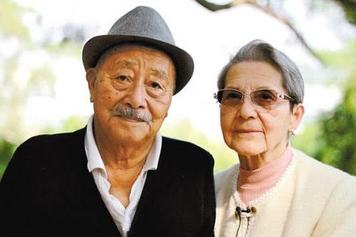 25歲一眼誤終身！法國老太苦等初戀「55年沒嫁人」 83歲「一封書信」再續前緣：終於等到你❤ 