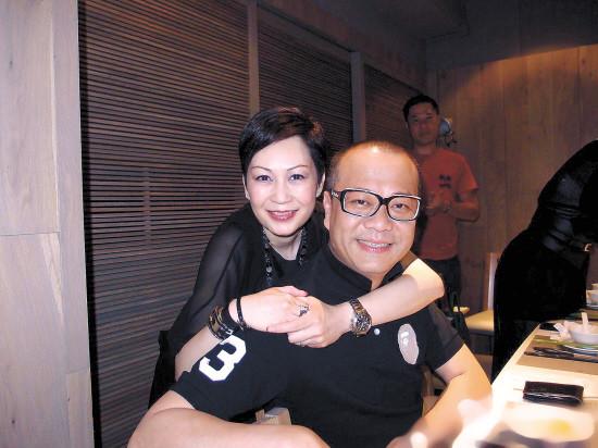 跑10年龍套終成視帝！歐陽震華娶富家女被酸「吃軟飯」老婆挺「他才是我的長期飯票」錢全部上交