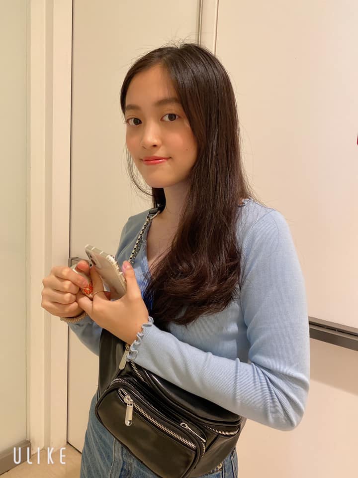 有明星架式！王彩樺「正妹小女兒」曝光　如今亭亭玉立「水靈大眼+長腿」為人母讚嘆：我怎麼這麼厲害