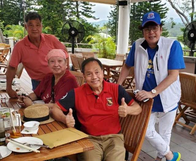 時隔30年再聚首！70歲譚詠麟曬「和老友聚餐照」洪金寶也在場　狀態年輕「勝過同年紀的人」享晚年愜意生活