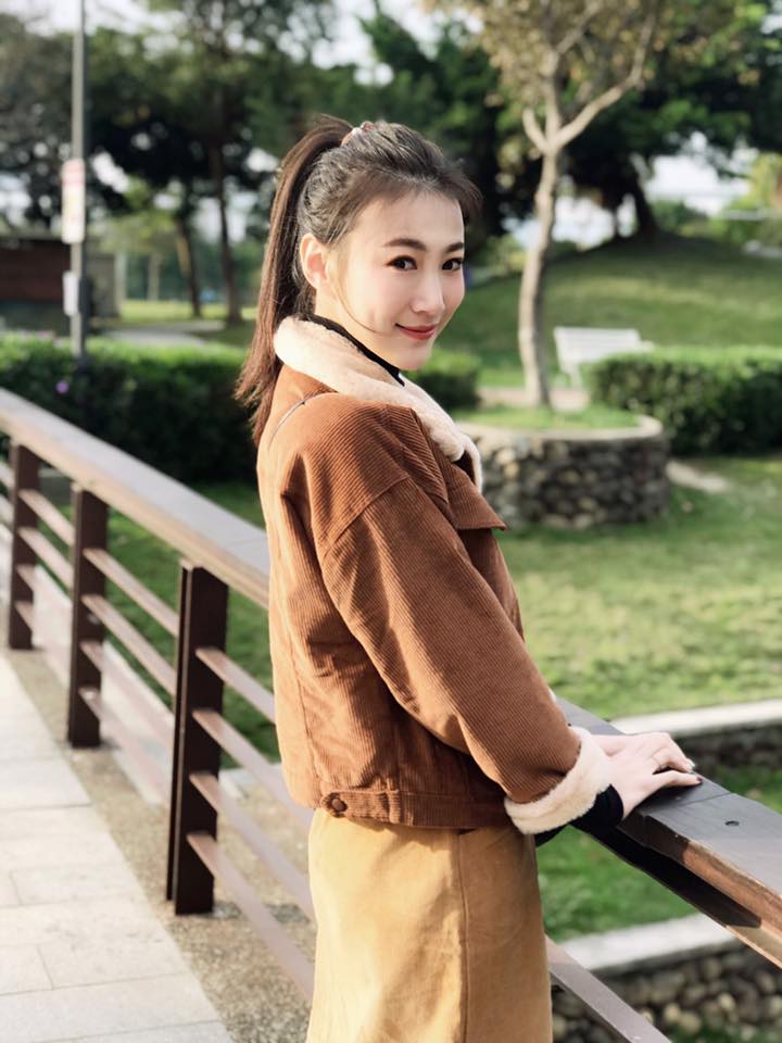 差16歲依舊甜蜜！李新「出身名門成績好」沈世朋坦言：曾覺得配不上她　「見面5次結婚」今一家3口幸福美滿