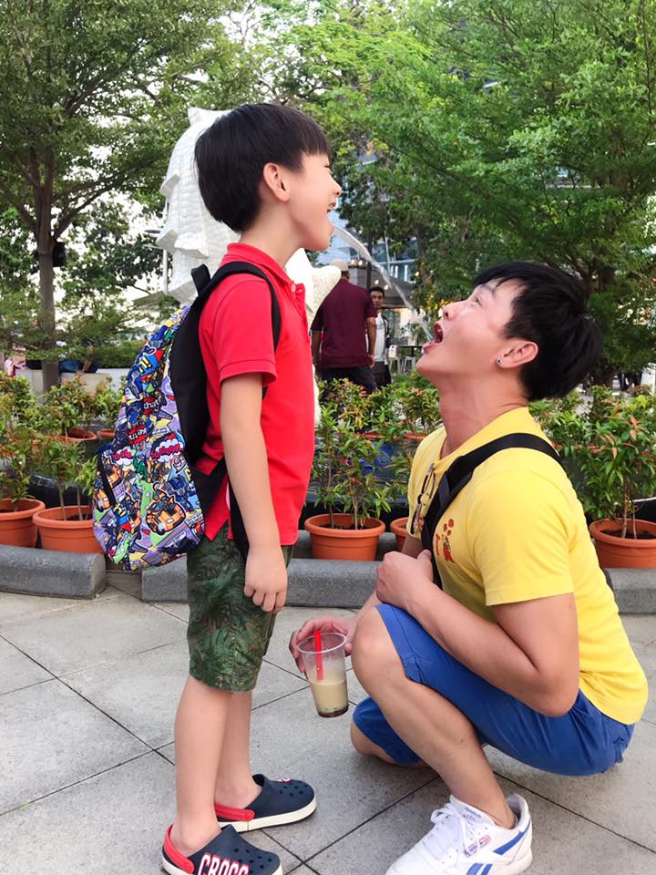 差16歲依舊甜蜜！李新「出身名門成績好」沈世朋坦言：曾覺得配不上她　「見面5次結婚」今一家3口幸福美滿