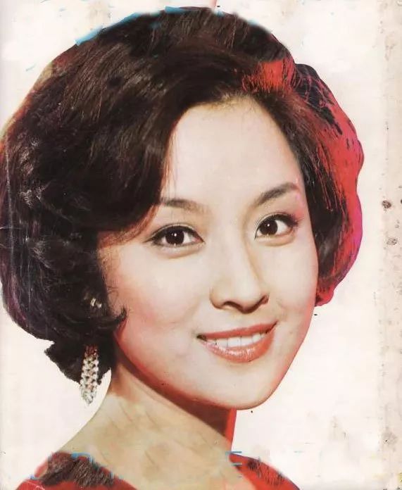 時隔44年再談前夫謝賢！71歲甄珍直言「重來一次不會離婚」謝賢「超甜喊話」獲甄珍兒子支持
