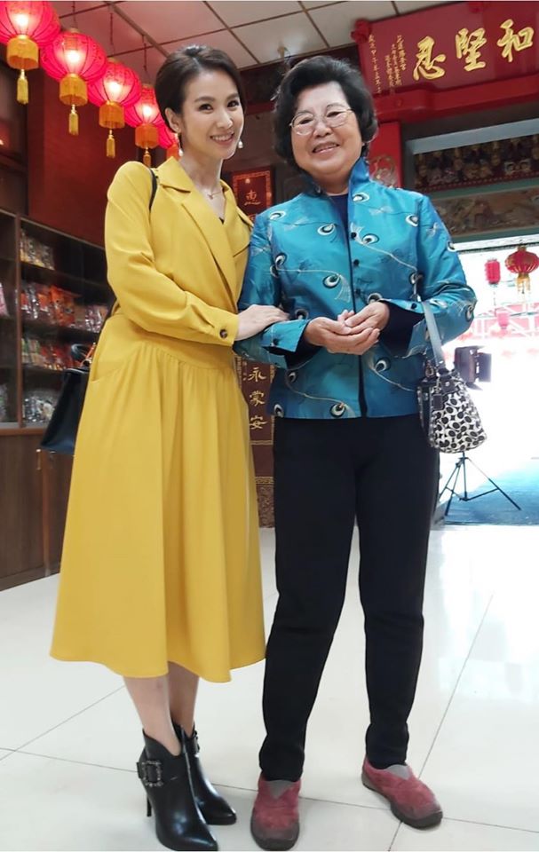 演藝圈大染缸！《炮仔聲》陳小菁堅持「20年不碰圈內人」拒男星告白　「親密戲必報備」 大12歲老公超放心
