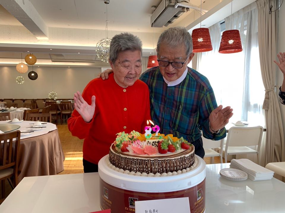 錢財帶不走！82歲聖人院長「投入畢生積蓄做公益」捐款數字驚人　創5基金會「不惜賣祖產」誓言：做到眼睛閉起來