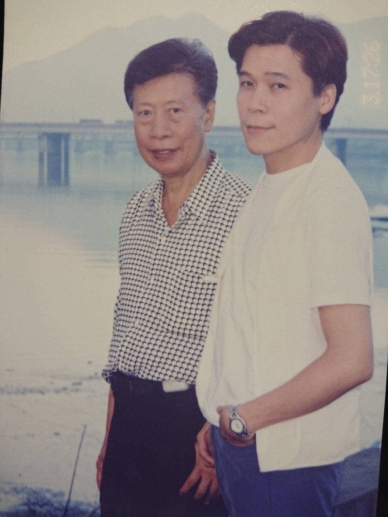 洪榮宏「曾恨爸爸洪一峰」13歲放他闖盪歌壇父子失聯　見媽媽「親自探病父親」終放下對他怨恨
