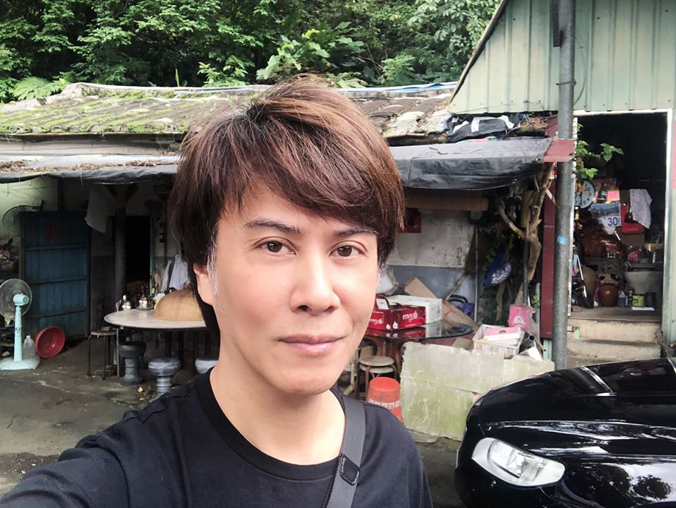 江志豐憶父經商失敗「9歲工地搬磚」獨住鐵皮屋　「對龍千玉又愛又恨」長大才知她偉大：是我第2個媽