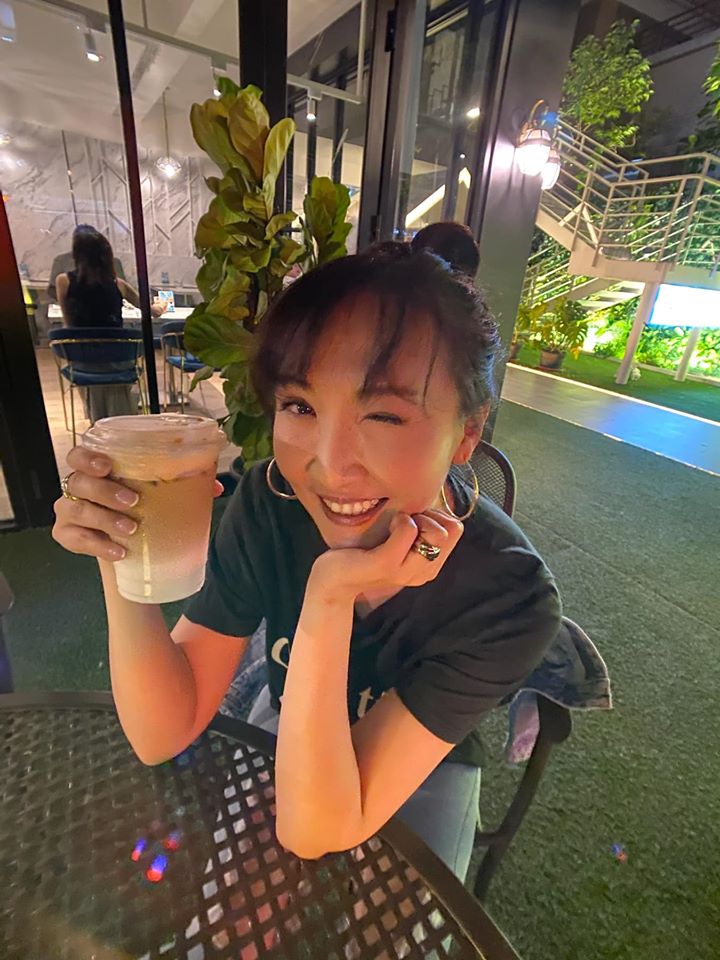 陽帆妻與「婆婆同住22年」媽媽住樓下人人稱羨！她坦言「婆媽同桌吃飯」不容易　今兒女長大傑出「終卸下重擔」