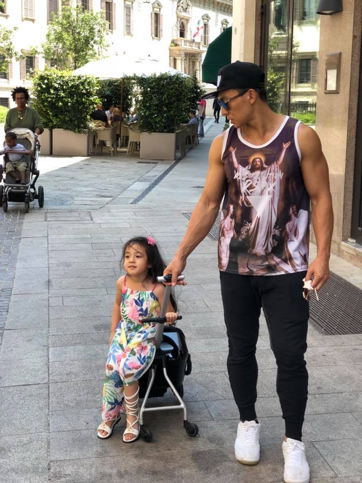 差別待遇！王婉霏曝「最萌小三撒嬌」老公秒買車：我求了1年　效法女兒「結局大不同」吃醋：真的差太多