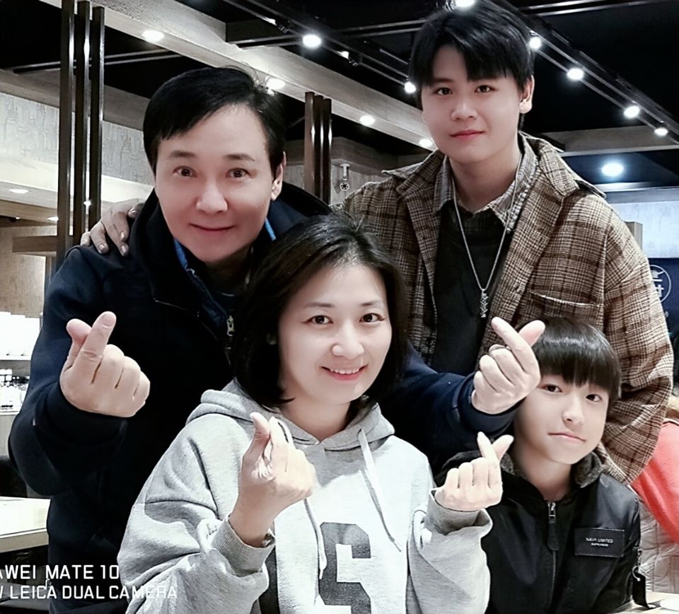 青春年華都給我！孟飛大手筆「為小20歲愛妻慶生」真情告白：誰都拆不散　「立志活到百歲」盼見兒孫滿堂