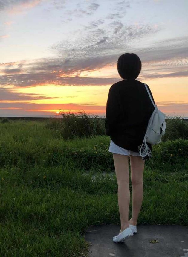 55歲于美人穿超短熱褲「曬白皙美腿」保養超好　分手7年「宣布此生不再婚」不受牽絆從容處世
