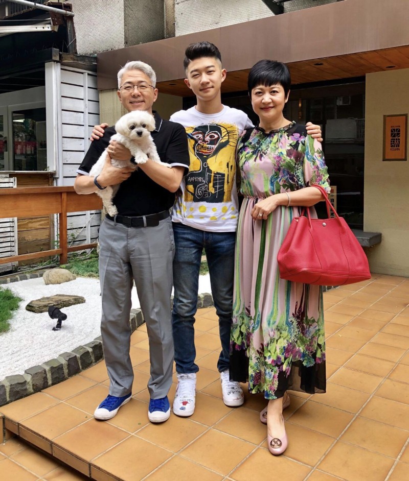 沒有要離婚！被指夫妻停機「崔佩儀淚揭小產」：沒孩子是我的錯　吐19年心聲「是非常愛家的女人」