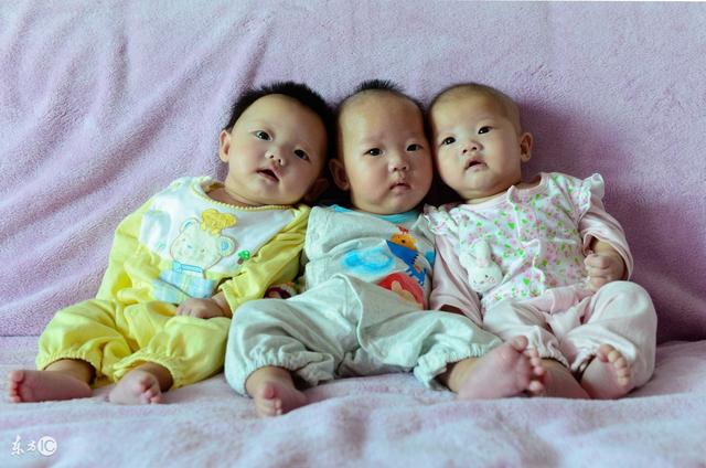 懷三胞胎女兒！婆婆氣憤喊滾逼走孕媽，生產當天「寶寶卻幫媽媽報仇」真大快人心