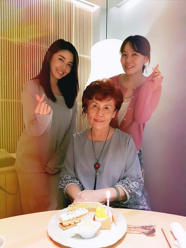 韓瑜「罕曬親妹妹」自豪：我妹越來越正！　一家人「基因好好」網友驚呼：和姊姊超像
