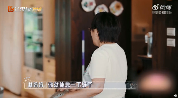 拖地姿勢不對！林志穎媽媽「碎念媳婦做家事」他問：要不要幫忙　「超尷尬回應」網捏冷汗：都不敢講話了