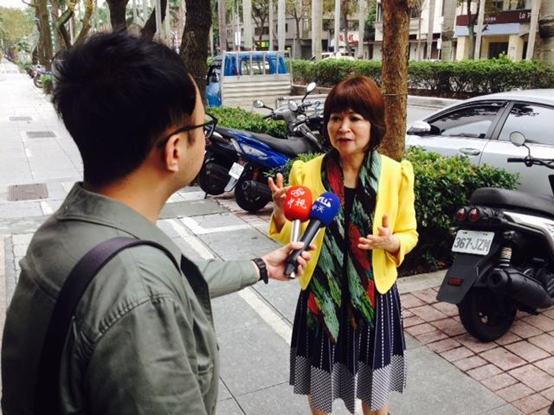 覺得媽媽好丟臉！親子專家「氣母親不會保護子女」怨懟數十年　晚年失智「掛心女兒舉動」讓她淚崩和解
