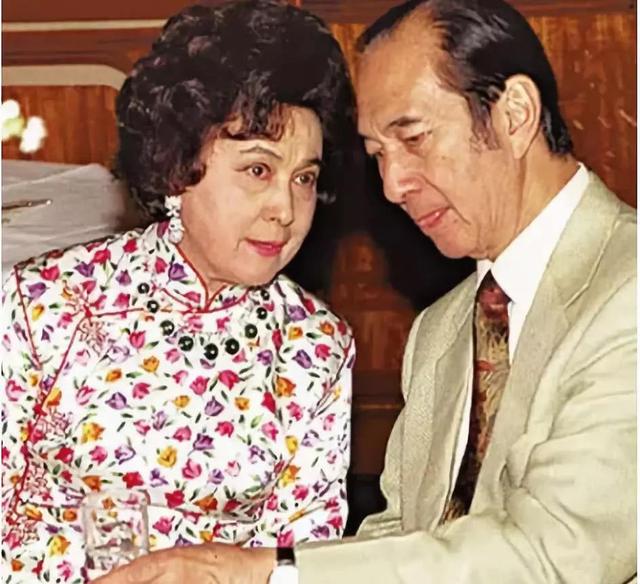 何鴻燊最美妹妹！「出資7百萬助兄創業」卻被趕出公司　與堂弟生子「遭兄控制40年」舊情人對簿公堂