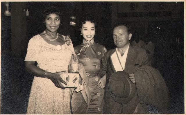 外婆是個傳奇！女星留給子孫相冊：我走後你們再看　93歲走後「揭開一生神秘面紗」：原來很多人認識她