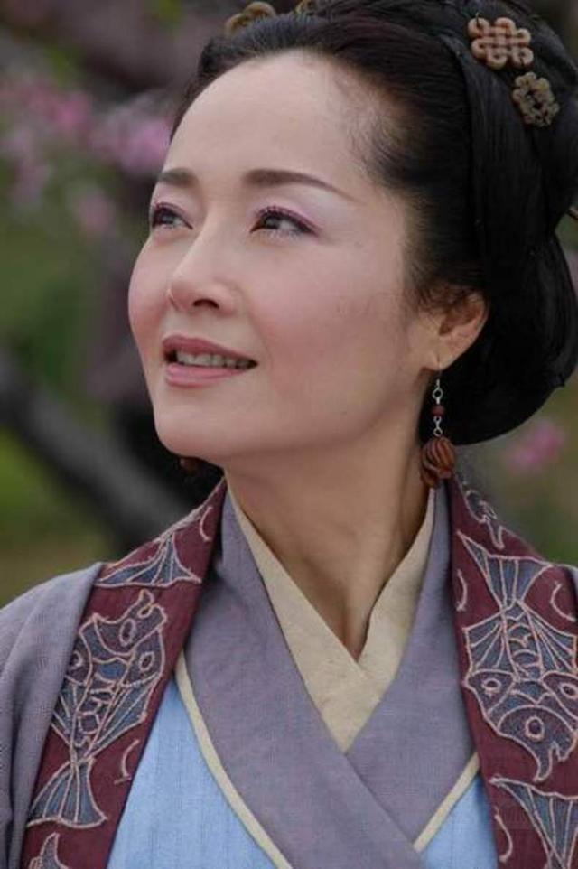 恬妞姐姐曝光！昔為大明星「爆紅遇真愛」婚後15年隱退　姊妹命運大不同「恬妞兩段婚姻皆失敗」