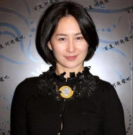 何鴻燊走後15天！二房女「視訊招開董事會」姿態強硬　前哨戰對上四房「非等閒之輩」輸贏難預料