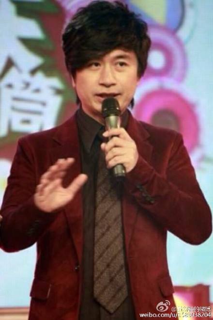 黃舒駿54歲喜迎愛女！為養家父女分隔兩地「天天視訊8小時」　超寵小24歲妻「用一生來補償」年齡差反成優點