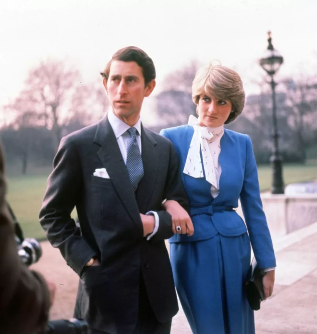 美得就像一幅畫!黛安娜王妃「經典睡美人照」迷倒全球 美照背後「暗藏皇室無盡辛酸」令人鼻酸