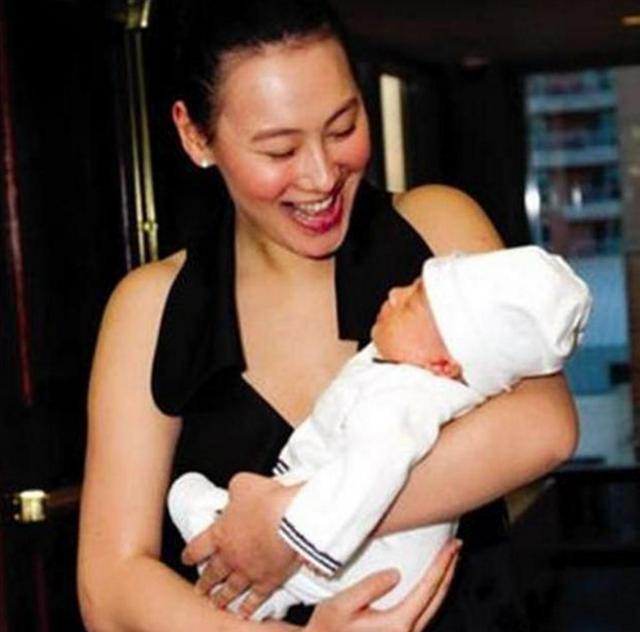 豪門如何取名？李嘉誠「賜給孫子的名字」藏遠大期盼 　取名須慎重「禁忌不要踩」：當送孩子的禮物