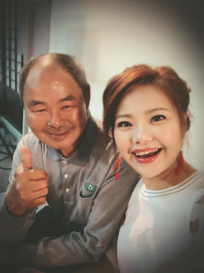 爸媽都聽障！林嘉俐淚憶「下課回家只有電視聲」內心曾排斥　長大才懂「爸爸的偉大」今換她孝順