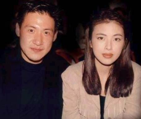 張學友女兒素顏現身！19歲擁大長腿「亭亭玉立高顏值」　為人父想法開明「談戀愛很正常」不過度干涉