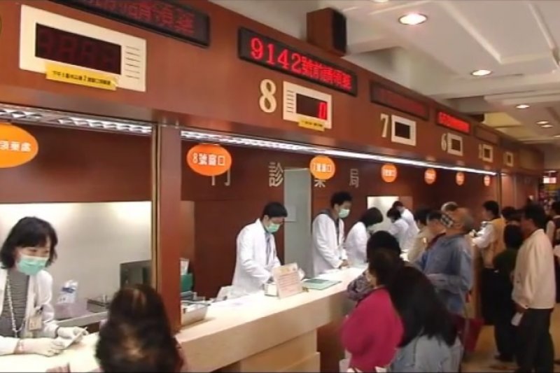健保多花32億！南部女「去年就診466次」把醫院當菜市場　健保署決定「跟醫生聯手」：讓他們學乖
