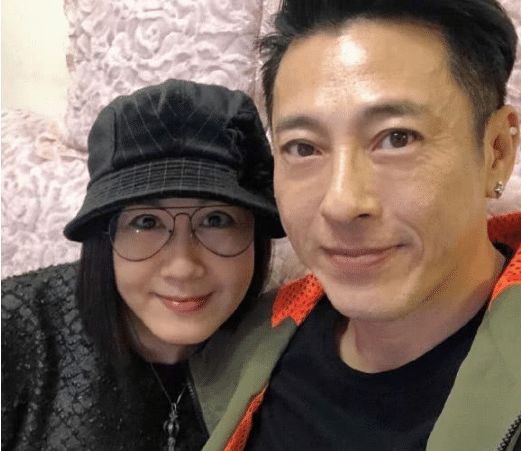為「抗老」拼了！明星夫妻堅持25年「不吃肉不生子」　如今58歲妻子容貌驚人：嫁對人吃素也幸福