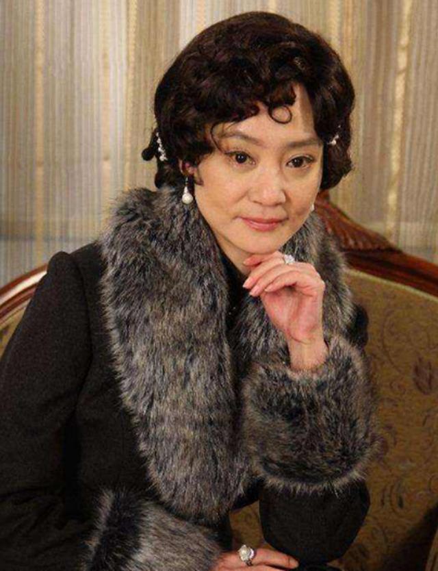 紅遍80年代！劉雪華曝60歲近況「滿頭白髮」升當曾祖母　守寡9年「想把孩子生回來」：這輩子最大的遺憾