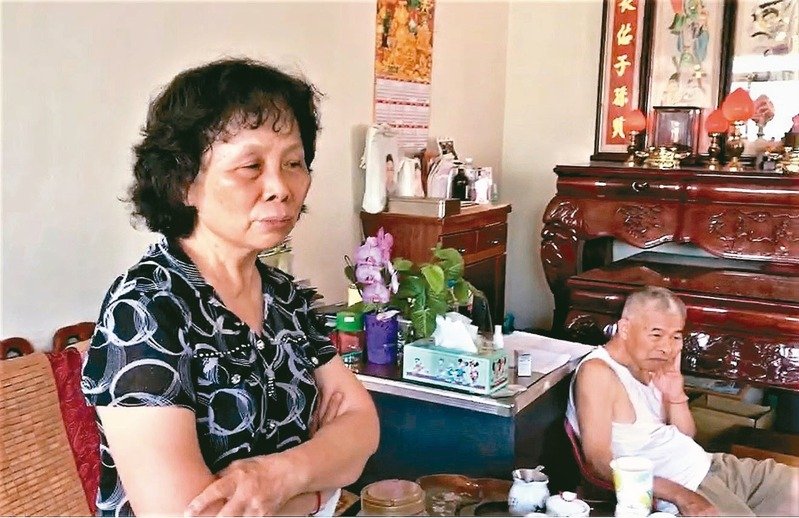 媽媽最可憐！鐵警李承翰爸爸「等不到公道」抑鬱離開　妻忍痛放手「一年內痛失愛子丈夫」：打擊太大了