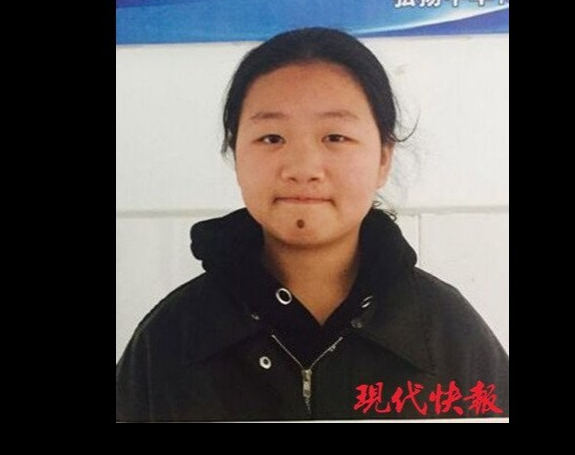 勇於承擔！13歲女童刮傷車「眾人勸快跑」  車主暴怒「轉頭一看氣全消」：賠償1元就好