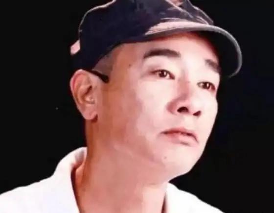 心中永遠的痛！陳小春兒時窮困「無心提議賣弟弟換錢」悔恨終生　功成名就身價上億「找不回弟弟」