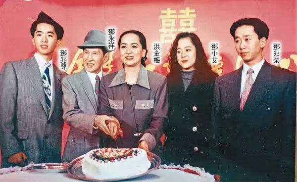 靠遺產過活！富二代小生「為爭產與母親公開決裂」　同時交3女友「一周每人2天」坐享齊人之福
