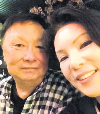 黃鶯鶯當紅閃嫁！「結縭38年膝下無子」原諒富商尪背叛　「淚送他最後一程」今和繼女相依