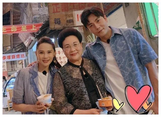 親如母女！伊能靜婆婆「不在意媳婦過去」：只要兒子喜歡　婆媳牽手聊天有默契「站同一陣線」觀念開明
