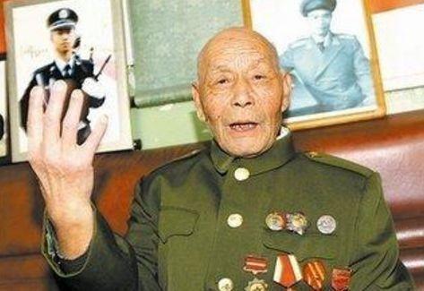 分別76年！孝子「15歲離家從軍」誓為父而戰　隔岸思鄉「86歲再見106歲老母」媽媽當晚平靜離開