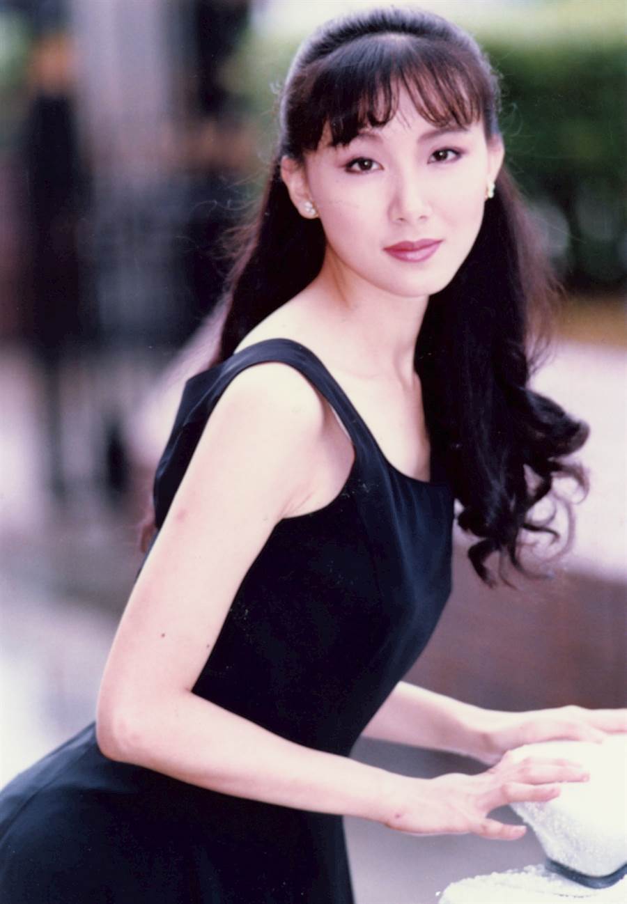51歲蕭薔不婚原因曝光！10年初戀後遇不到良人「曾想替母沖喜」　透露「有曖昧對象」享受單身：自由可貴