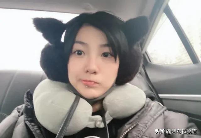 記得穿黑色婚紗的花臂新娘嗎？婚後形象大變「與老公相處」好甜蜜     卸下濃妝「嘟嘴賣萌」超清純