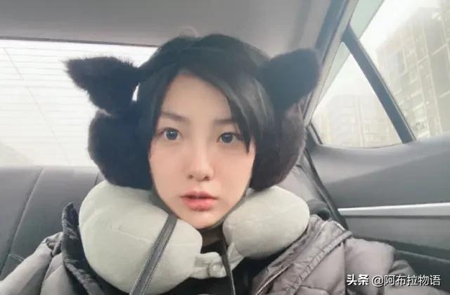 記得穿黑色婚紗的花臂新娘嗎？婚後形象大變「與老公相處」好甜蜜     卸下濃妝「嘟嘴賣萌」超清純