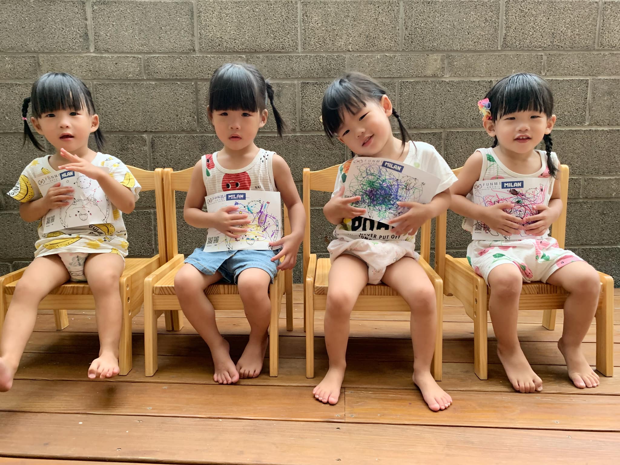 懷上四胞胎！醫生建議「拿掉其中2個」媽媽堅持全生：要我怎麼選？　如今一家六口超幸福「最謝老公神隊友」