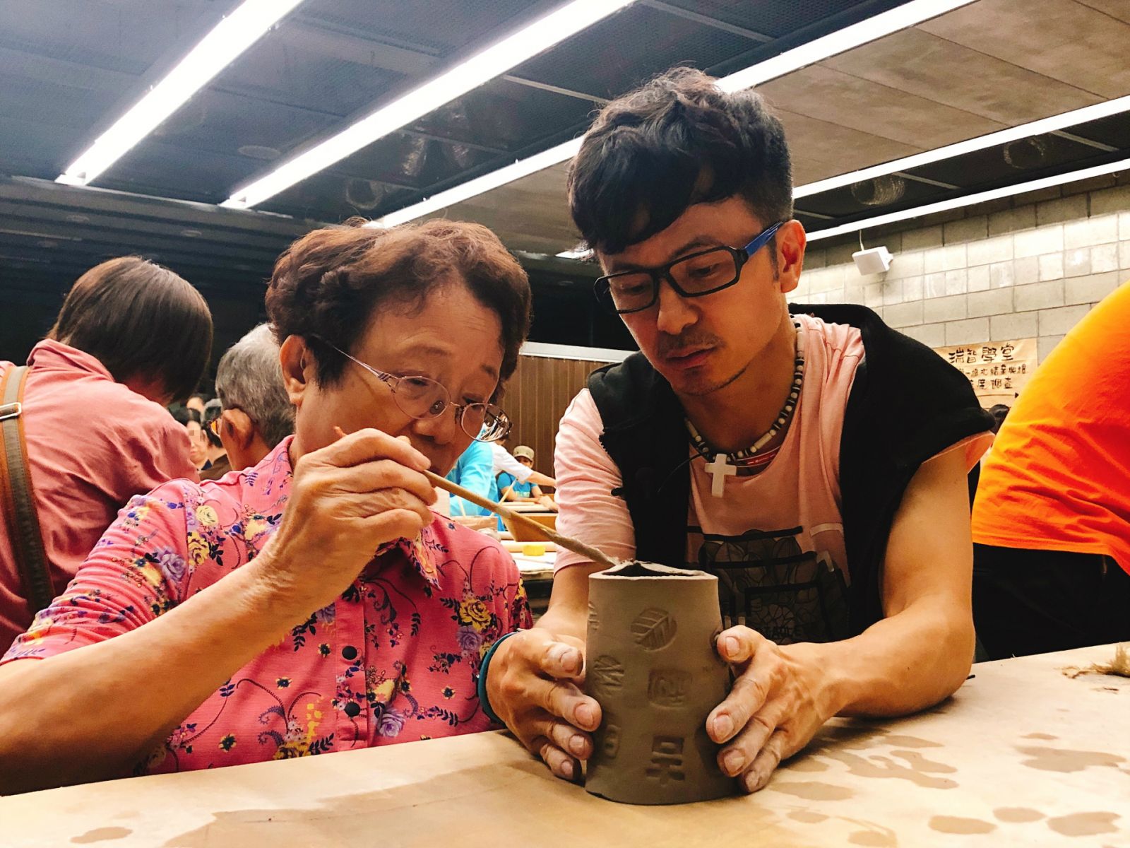 照顧家人陷兩難！唐從聖為81歲老母「數度崩潰想離開」　忍淚勸「早點送安養院」：對大家都好