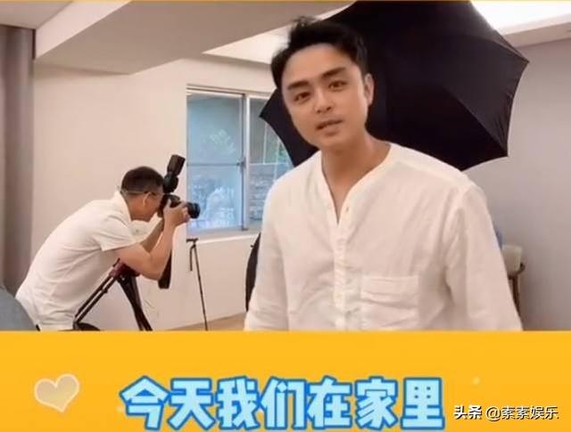 爸媽喜抱孫！明道「溫馨拍全家福」臉上掛滿笑容　時刻護妻兒「體貼拱父母曬恩愛」孝心滿滿