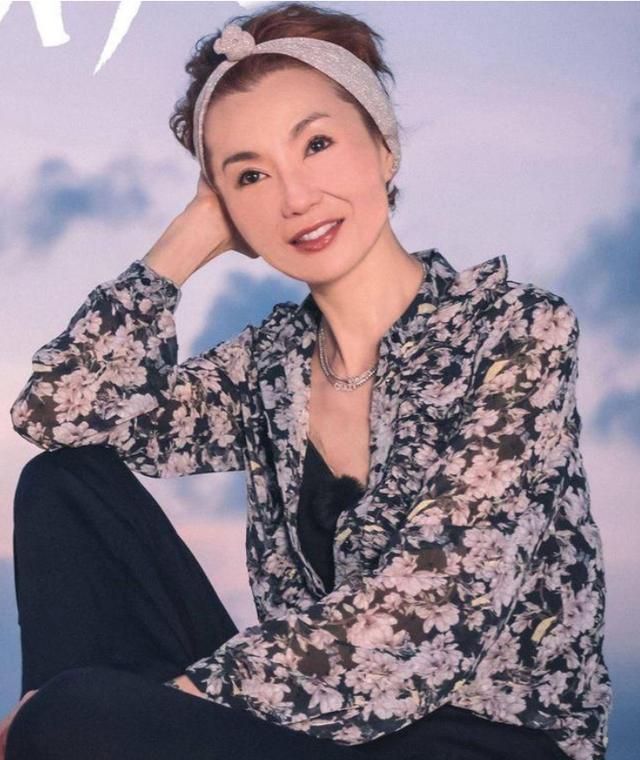 不願將就！56歲張曼玉「11段戀情全失敗」仍選擇做自己   被嘲美貌不再也絲毫不懼「坦然接受臉上皺紋」自然老去