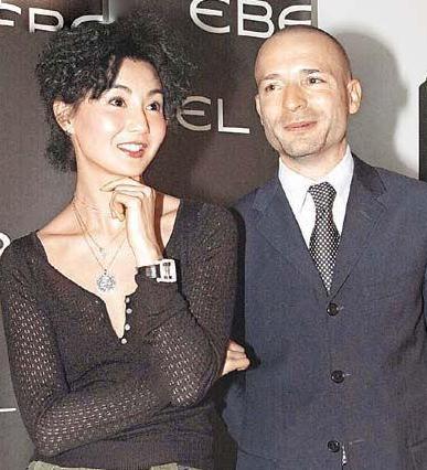 不願將就！56歲張曼玉「11段戀情全失敗」仍選擇做自己   被嘲美貌不再也絲毫不懼「坦然接受臉上皺紋」自然老去
