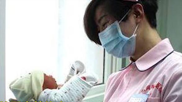 22歲準媽媽生孩子！產房外4個男人「都自稱是孩子爸爸」驚呆眾人   媽媽「順產後得知」淚流滿面  ：謝謝你們