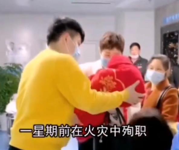 22歲準媽媽生孩子！產房外4個男人「都自稱是孩子爸爸」驚呆眾人   媽媽「順產後得知」淚流滿面  ：謝謝你們