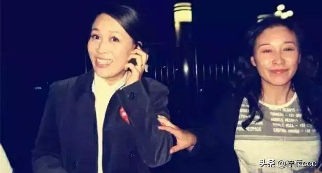 姊妺闖天下！歌后那英「親姐多年背後支持」兩人性格大不同　外表凍齡溫婉淑慧「被妹妹心上人告白」